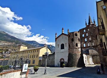 italy/val-di-susa/attraction/porta-savoia