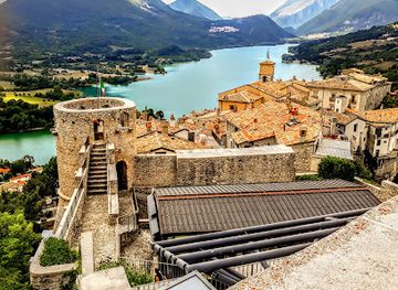 italy/abruzzo-national-park/attraction/castello-monumentale
