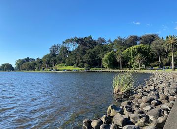 new-zealand/hamilton/attraction/hamilton-lake-rose-garden