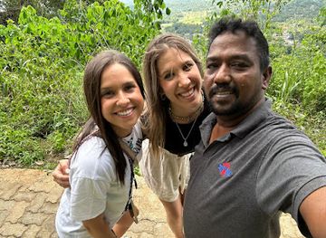 sri-lanka/anuradhapura-district/attraction/tuk-tuk-hithawath-darme