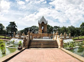 thailand/nakhon-si-thammarat/attraction/king-sri-thammasokrat-monument