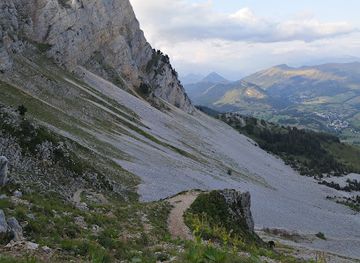 france/vercors-regional-natural-park/attraction/sous-le-pas-de-la-ville