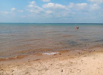 michigan/tawas-point-state-park/attraction/tawas-point-dog-beach