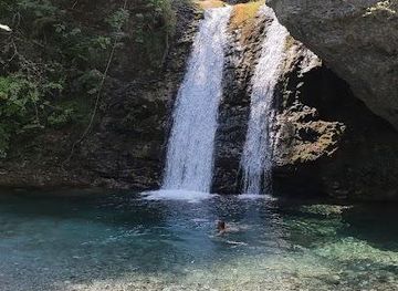 greece/larissa/attraction/enipeas-waterfall