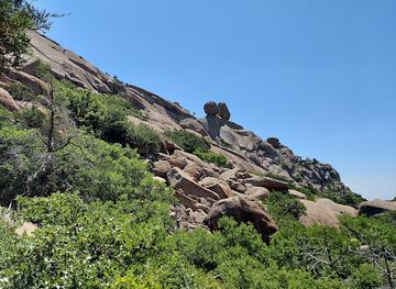 oklahoma/wichita-mountains-wildlife-refuge/attraction/the-pear-and-apple