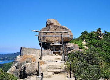 japan/naoshima-island/attraction/kasaneiwa