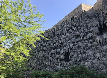 czechia/eagle-mountains/attraction/dripstone-wall