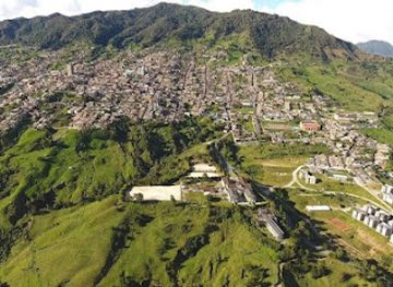 colombia/los-llanos/attraction/parque-carlos-e-restrepo