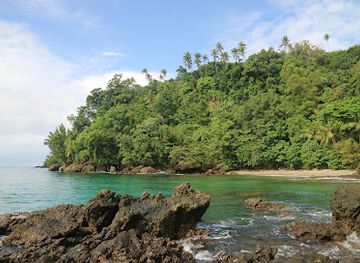 indonesia/maluku/attraction/pantai-batu-kuda