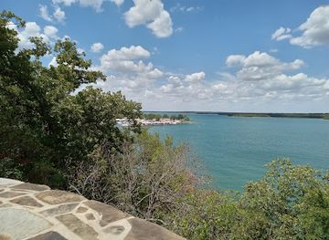 oklahoma/lake-texoma/attraction/tucker-tower-nature-center