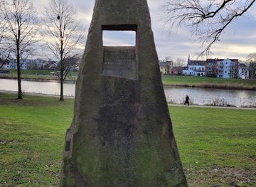 germany/bremen/attraction/stone-toten