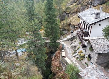 italy/cervinia/attraction/grotte-delle-busserailles