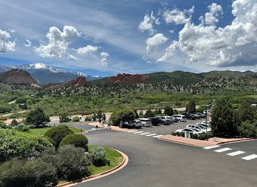 colorado/colorado-springs/old-colorado-city/attraction/kissing-camels