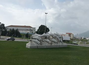 portugal/setubal/attraction/rotunda-dos-golfinhos