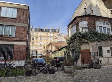 france/paris/attraction/castle-of-the-white-queen