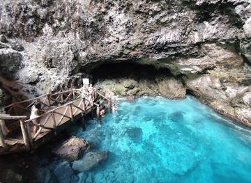 dominican-republic/bayahibe/attraction/hoyo-azul
