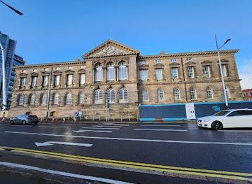 united-kingdom/belfast/attraction/custom-house-square