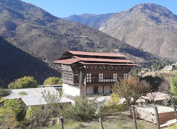 bhutan/tsirang/attraction/wangsisina-farmhouse