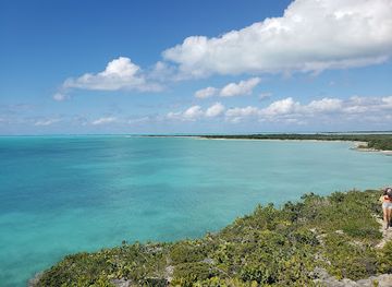 turks-and-caicos-islands/providenciales/attraction/bonefish-beach