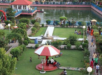 nepal/narayani-zone/attraction/puspalal-smriti-peace-park