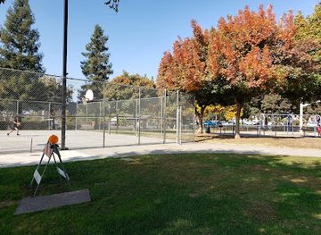 california/fresno/attraction/selma-layne-park