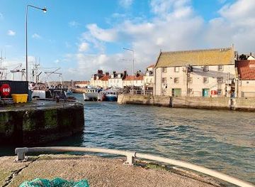 united-kingdom/dundee/attraction/pittenweem-harbour