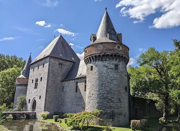 belgium/hainaut/attraction/fortified-castle-of-solre-sur-sambre