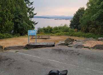 washington/everett/attraction/howarth-park-viewpoint-of-the-port-of-everett