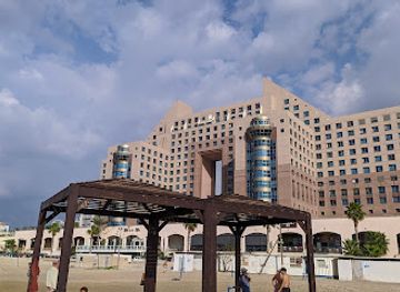 israel/haifa/carmel-center/attraction/carmel-beach