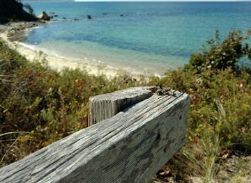 massachusetts/martha-s-vineyard/attraction/great-rock-bight-preserve