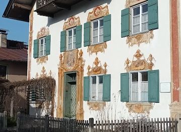 germany/oberammergau/attraction/haus-hochenleitter-doktorhaus-von-franz-seraph-zwinck-bemalt