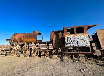 bolivia/chaco-plain/attraction/train-cemetery