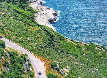 lebanon/batroun/attraction/train-station-tunnel