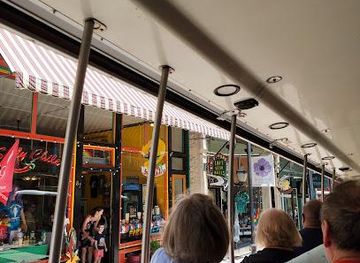 arkansas/bentonville/attraction/gazebo-books