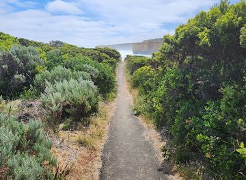 australia/great-ocean-road/attraction/island-archway