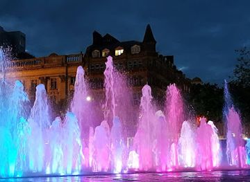 united-kingdom/north-west-england/attraction/the-piccadilly-gardens