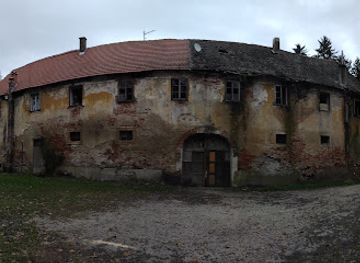 croatia/zagorje/attraction/lower-oroslavje-castle