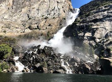 california/yosemite-village/attraction/wapama-falls