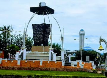 malaysia/kuala-terengganu/attraction/bulatan-batu-bersurat-kuala-terengganu