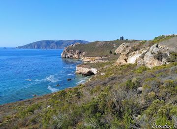 california/south-coast/attraction/smugglers-cave