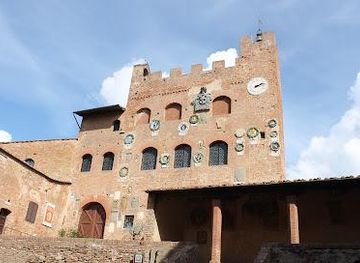 italy/san-gimignano/attraction/palazzo-pretorio