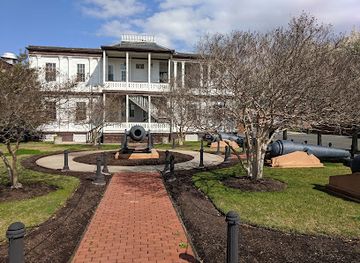 virginia/historic-triangle/attraction/national-museum-of-the-united-states-navy