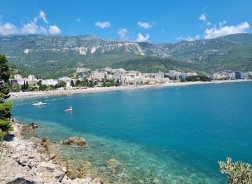 montenegro/bar/attraction/becici-beach