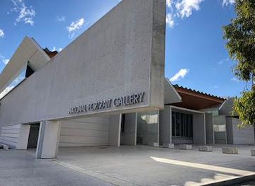 australia/canberra/attraction/national-portrait-gallery