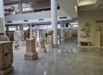 albania/central-albania/attraction/muzeu-kombetar-arkeologjik
