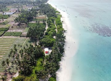 maldives/thoddoo-island/attraction/bikini-beach