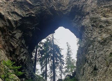 romania/alba/attraction/poarta-de-piatra