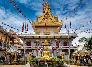 cambodia/phnom-penh/attraction/wat-ounalom-monastery