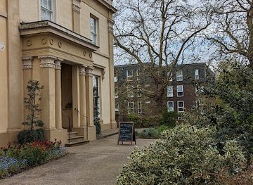 united-kingdom/manchester/attraction/elizabeth-gaskell-s-house