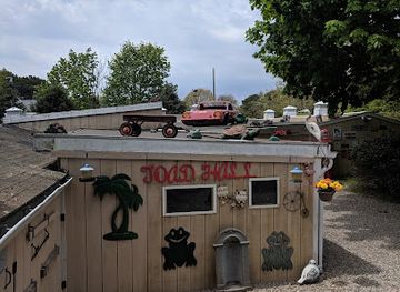 massachusetts/cape-cod/attraction/toad-hall-classic-car-museum